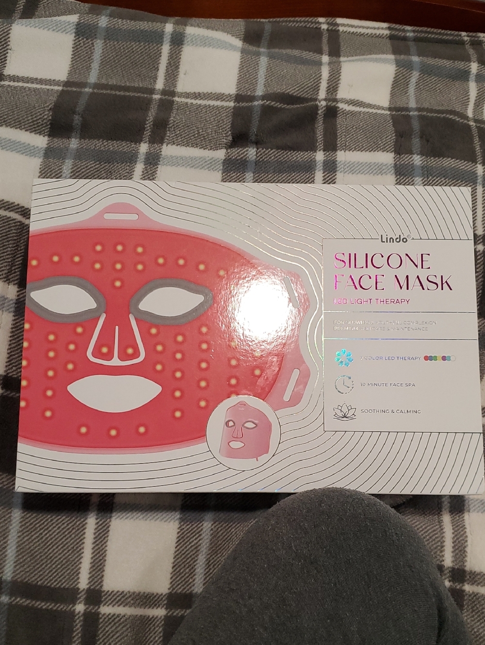 Cielito Lindo Pink Silicone LED Face Mask